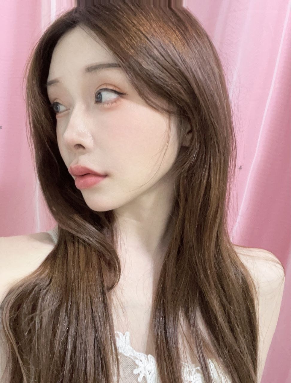 《极品高颜值 甜美粉嫩少女 私密自慰视频曝光:来自 神颜巨乳御姐的福利 网友鉴赏》配图 1 photo_2026-09-20_12-31-19 (2).jpg