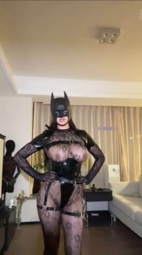 《抖音福利姬 健身博主 我需要一个亿 私拍流出:极品肥臀巨乳 被金主提着奶子操 为了钱彻底化身母狗》配图 6 Snipaste_2026-09-26_14-13-39.png
