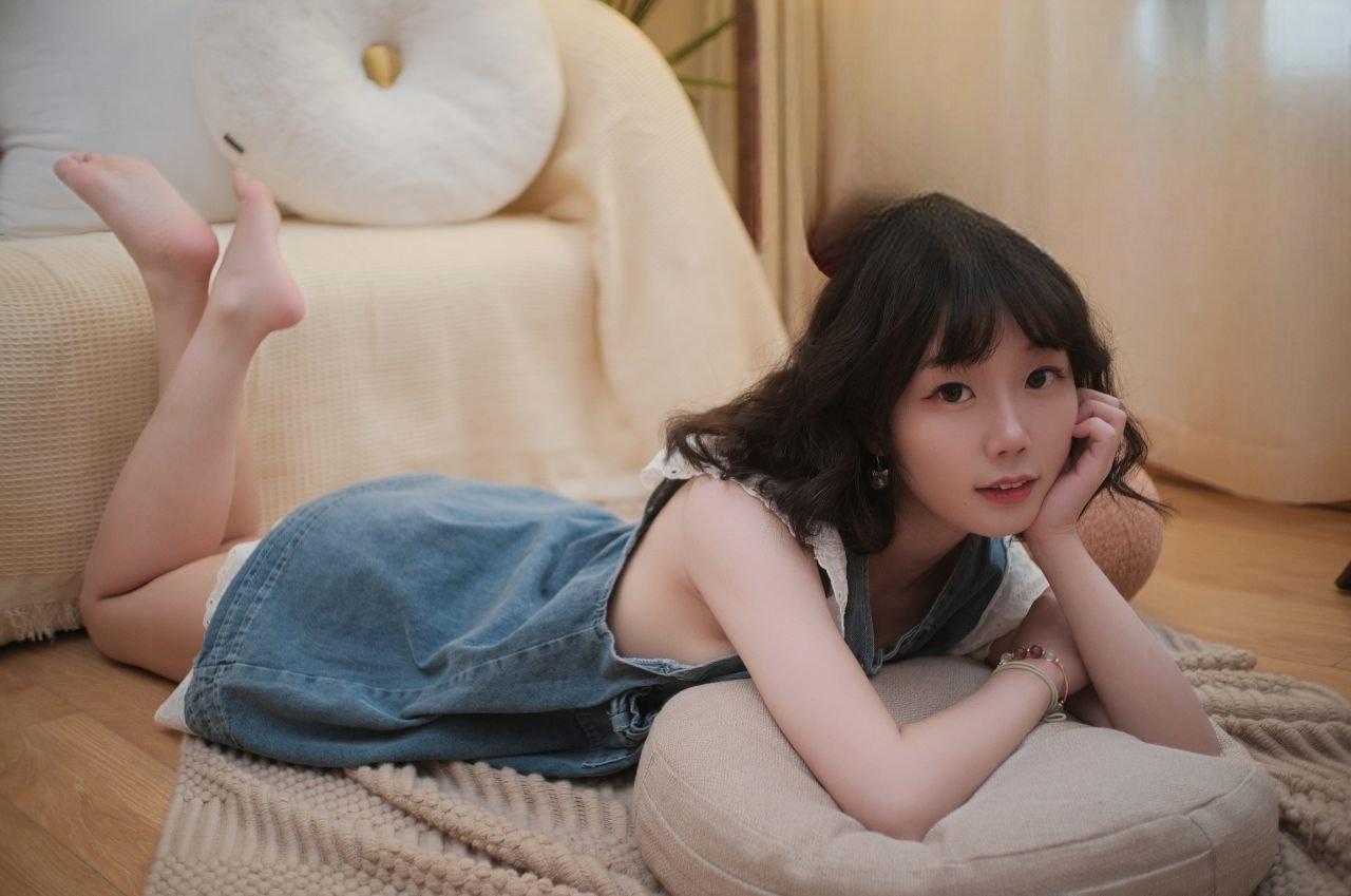 《芜湖安徽师范大学 短发美女 叶知夏 性爱视频与大尺度写真集流出 各种姿势轮番调教爆操细节完整》配图 1 photo_2026-09-13_15-14-41.jpg