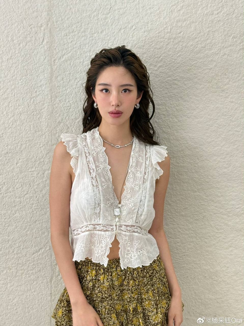 《杨采钰 未婚先孕闪嫁金鹿集团富三代 张向荣 前男友陈金飞资源咖身份再被挖》配图 3 photo_2026-09-16_19-06-32 (4).jpg